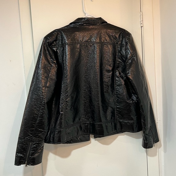 Covington black patent leather jacket 🖤 - Picture 4 of 5